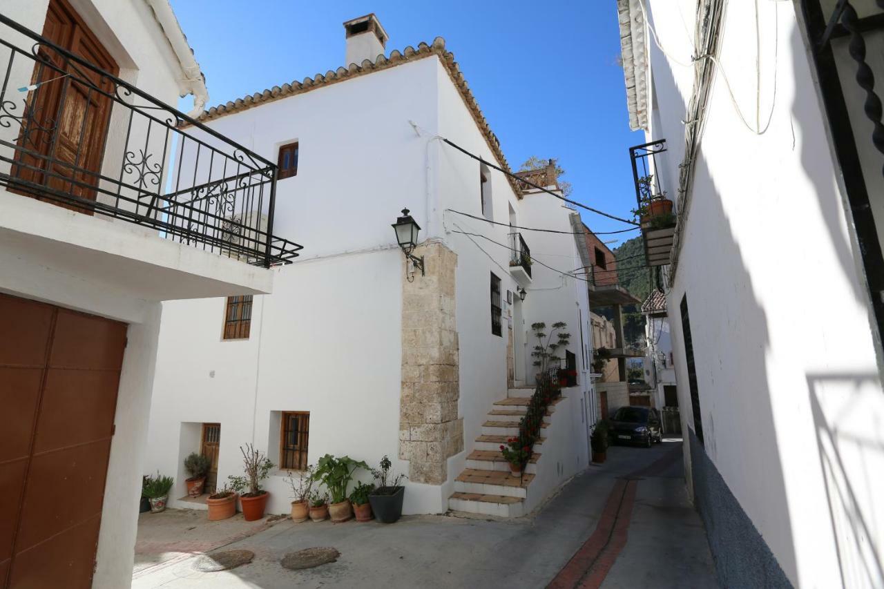 Casa Aire De Lecrin Bed & Breakfast Pinos del Valle Екстериор снимка